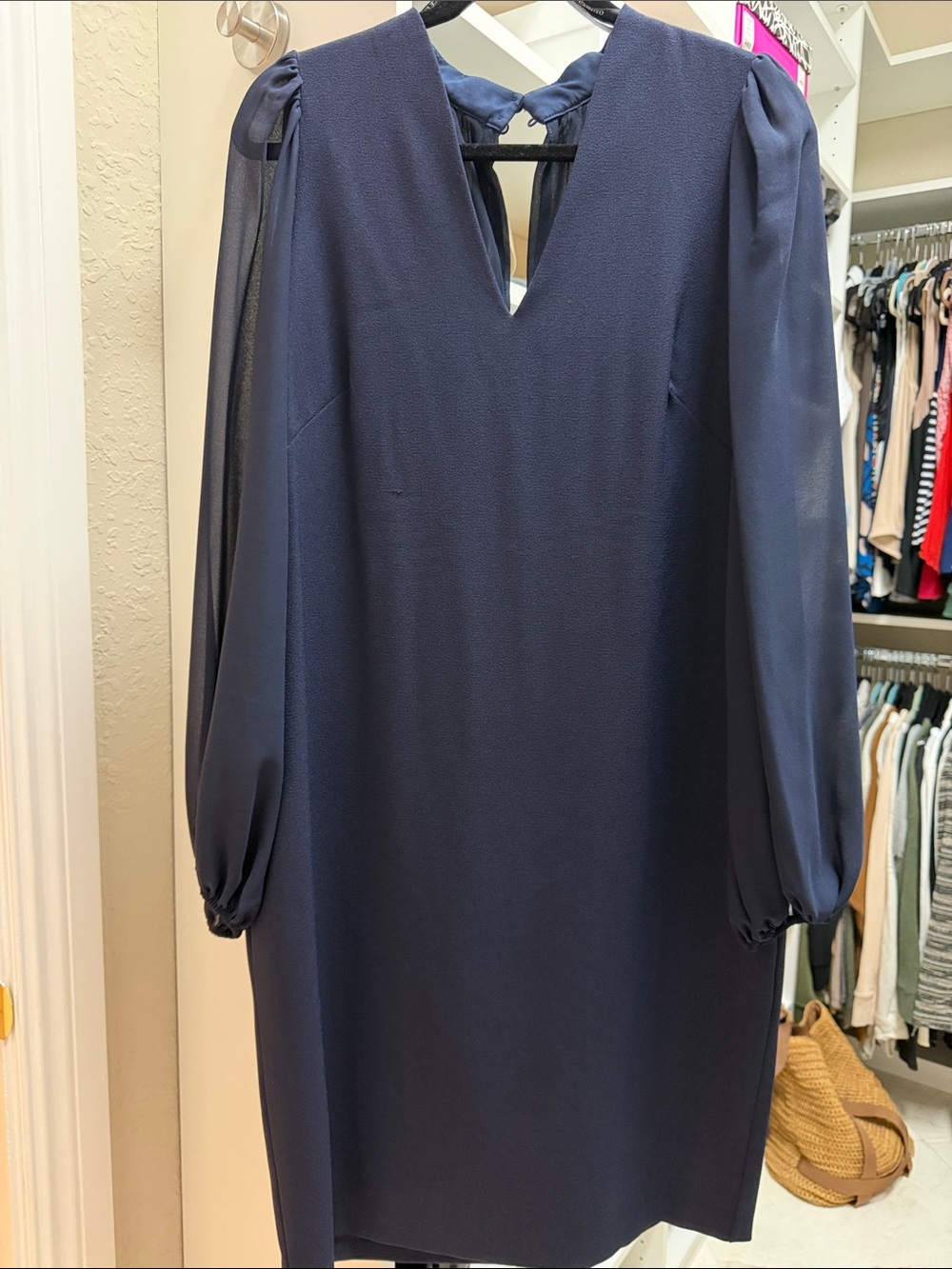 Vince Camuto Navy Long-Sleeve V-Neck Shift Dress